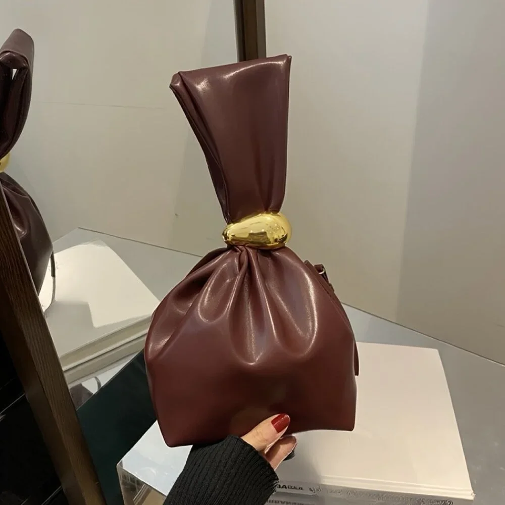 Passion of Essence fashion bucket